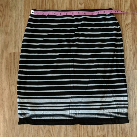 Max Edition Stripe Pencil Skirt - Picture 4 of 7